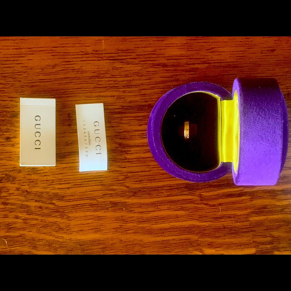 New Gucci 18k Gold GG Hammered Ring Size 5.25